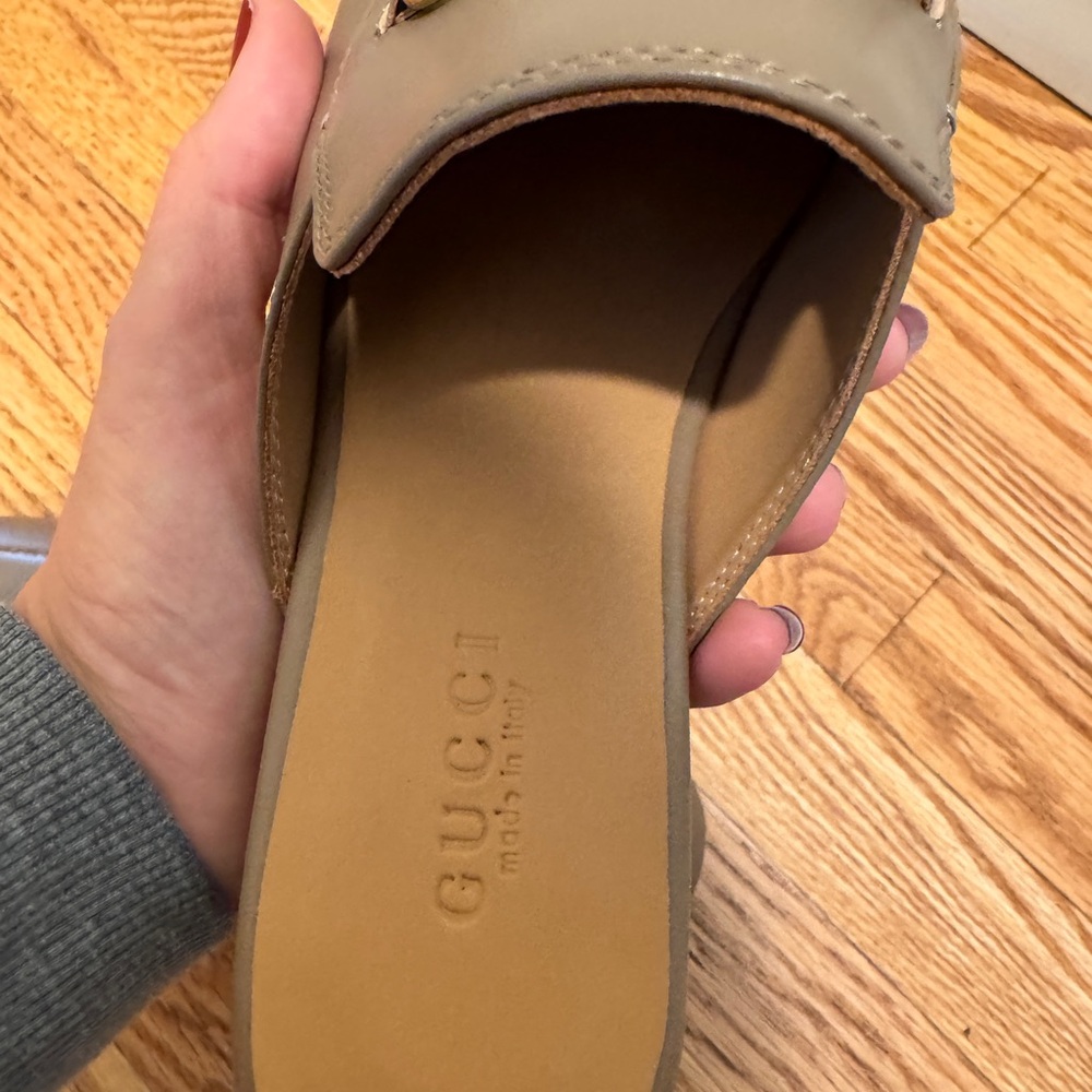 Gucci Women's Brown Leather Mules with Gold Detail - Picture 4 of 4